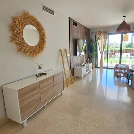 Sotogrande Marina Sea Apartment *